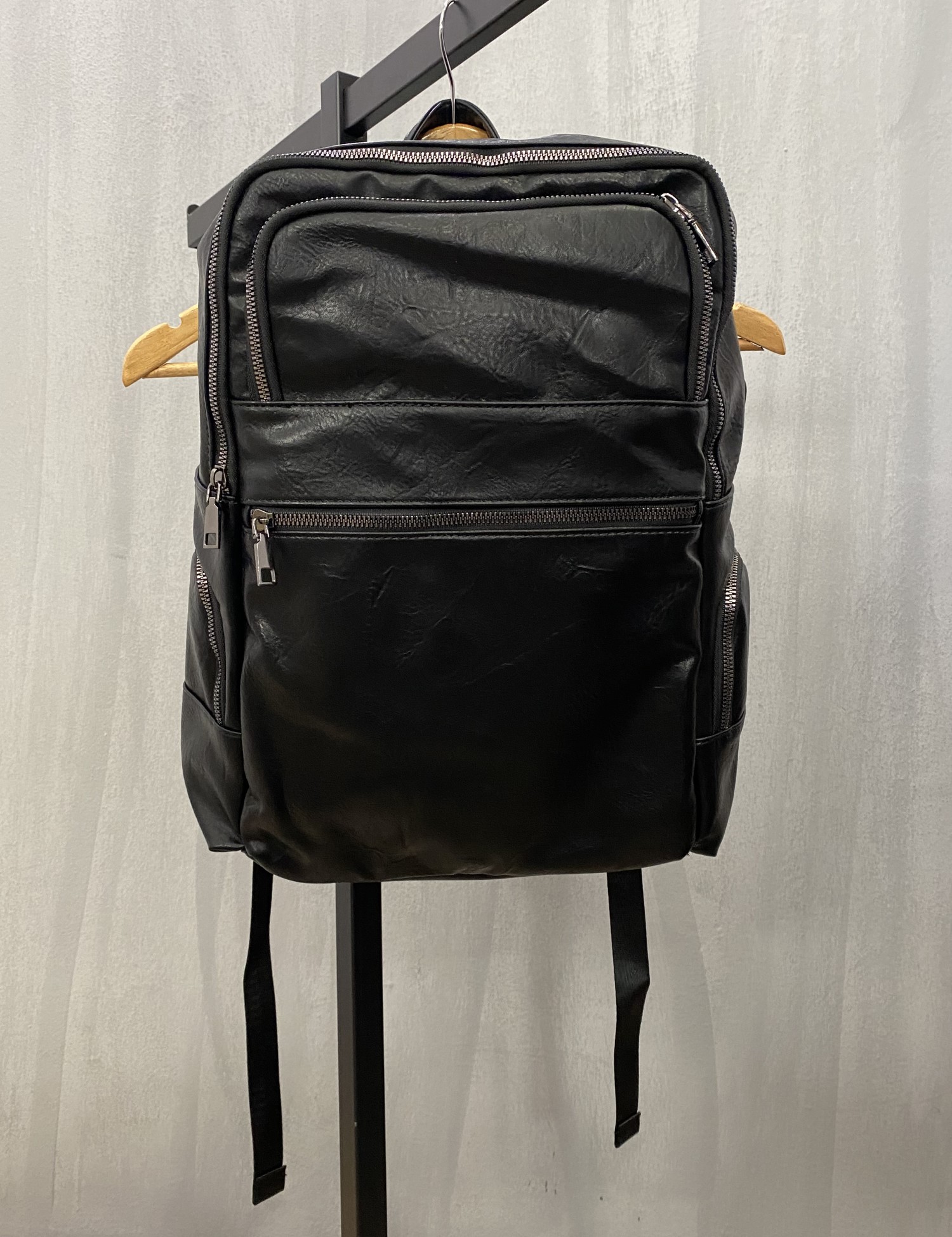 Huxley and Grace Ανδρικό μαύρο σακίδιο πλάτης με πολλαπλές θήκες B9640103